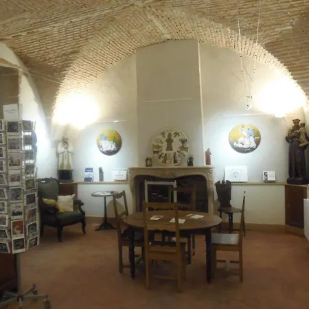 Les Cimaises Du Couvent Apartment