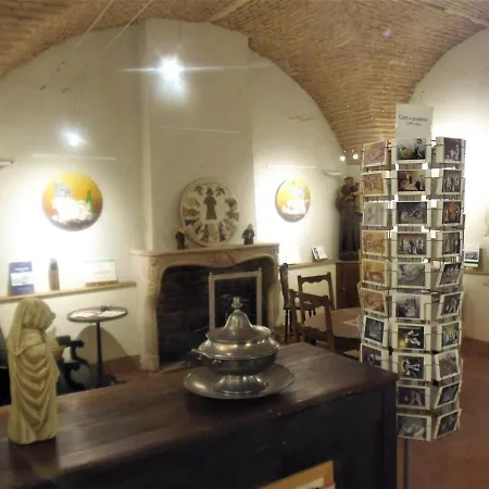 Les Cimaises Du Couvent * Beaune (Cote d'Or)