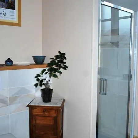 Les Cimaises Du Couvent