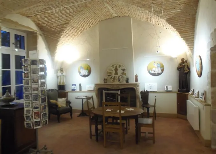 Les Cimaises Du Couvent Apartment