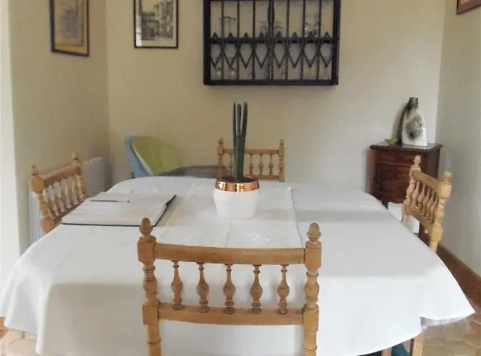 Les Cimaises Du Couvent * ボーヌ